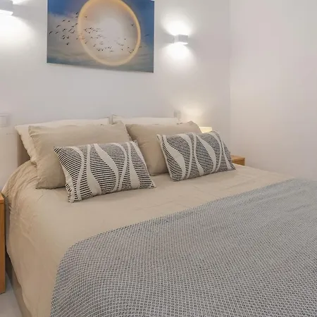 Contemporary 1 Bed In Marina Park דירה *