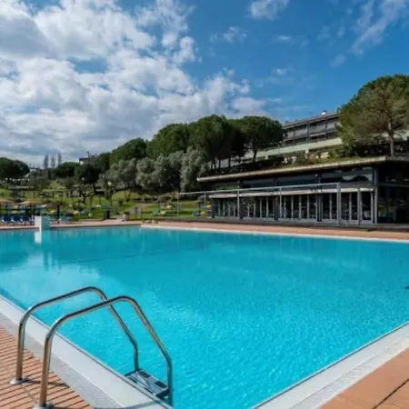 Contemporary 1 Bed In Marina Park