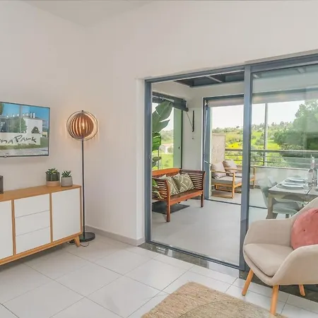 Contemporary 1 Bed In Marina Park * לאגוּ‏ש